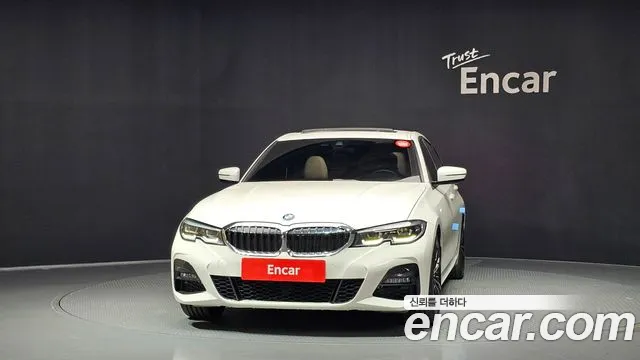 BMW 3-Series 2021 thumb 3