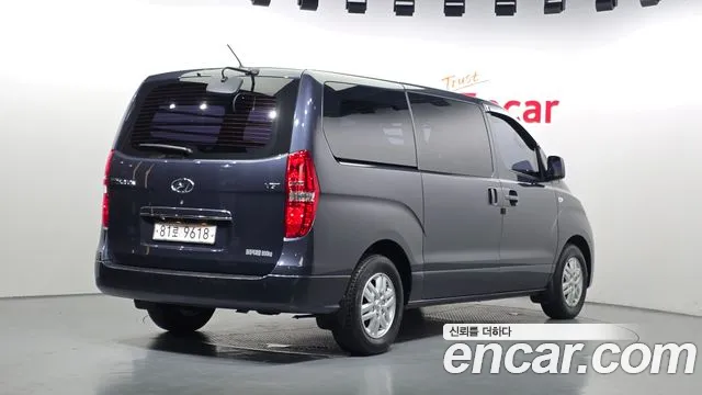 Hyundai Starex 2016 thumb 2