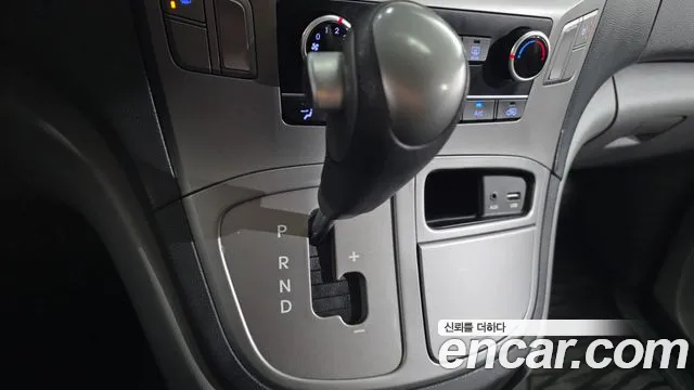 Hyundai Starex 2016 thumb 9
