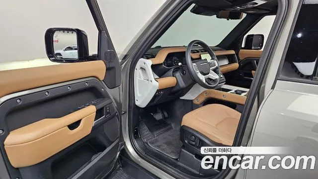 Land Rover Defender 2025 thumb 10