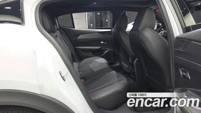 Peugeot 408 2025 thumb 11