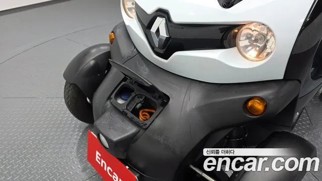 Renault-KoreaSamsung Twizy 2019 thumb 6