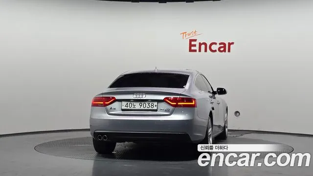 Audi A5 2015 thumb 4