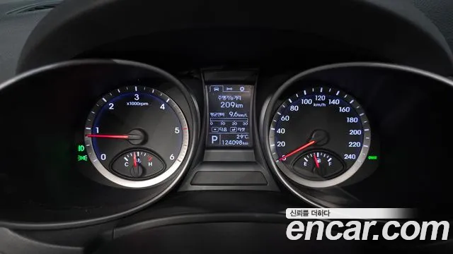Hyundai Santa Fe 2014 thumb 8