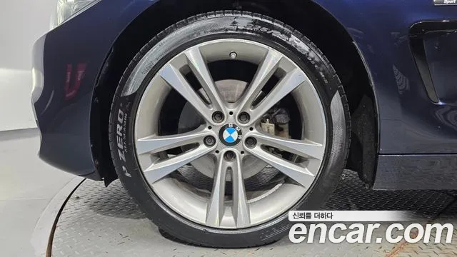 BMW 4-Series 2015 thumb 5