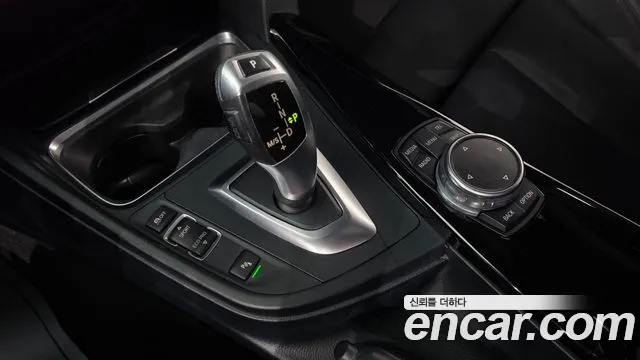 BMW 4-Series 2015 thumb 9