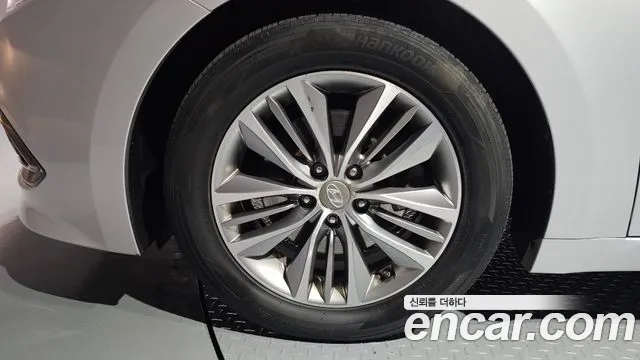 Hyundai Grandeur 2015 thumb 5