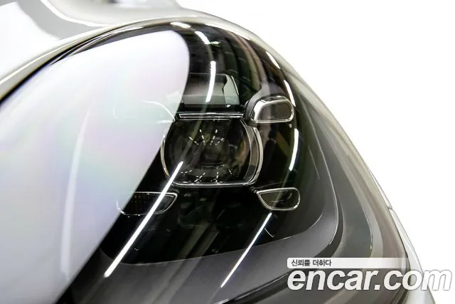 Porsche Cayenne 2023 thumb 6