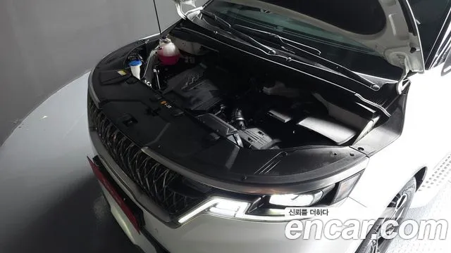 Kia Carnival 2023 thumb 6