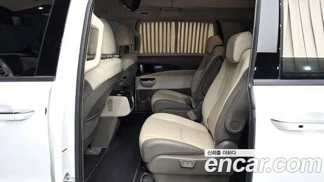 Kia Carnival 2023 thumb 11