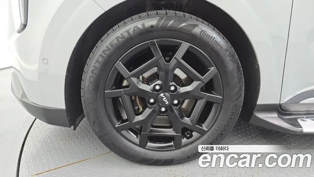 Kia Carnival 2024 thumb 4