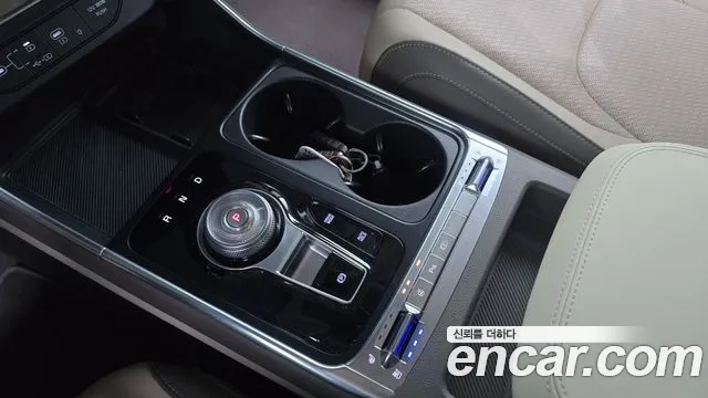 Kia Carnival 2024 thumb 8