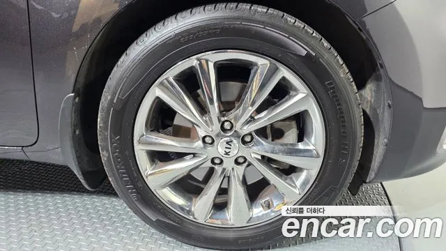 Kia Carnival 2018 thumb 5