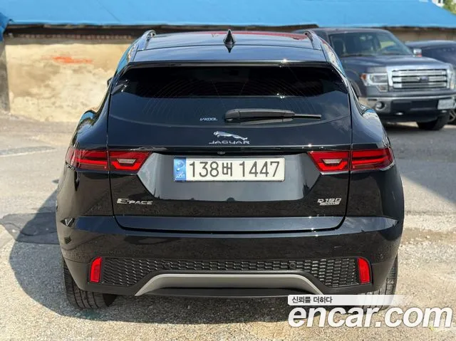 Jaguar E-Pace 2019 thumb 3