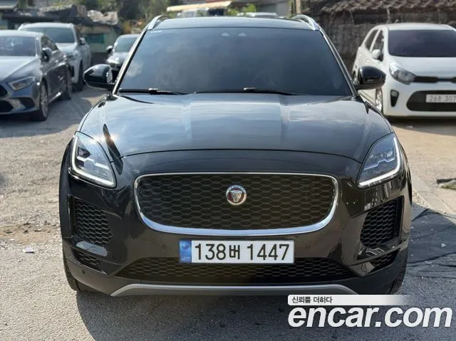 Jaguar E-Pace 2019 thumb 12