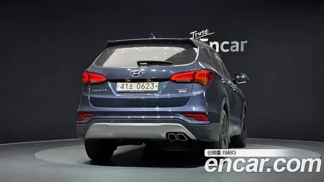 Hyundai Santa Fe 2016 thumb 4