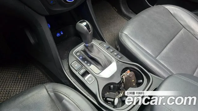 Hyundai Santa Fe 2016 thumb 9