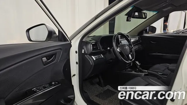 KG_Mobility_Ssangyong TIBOLI 2021 thumb 10