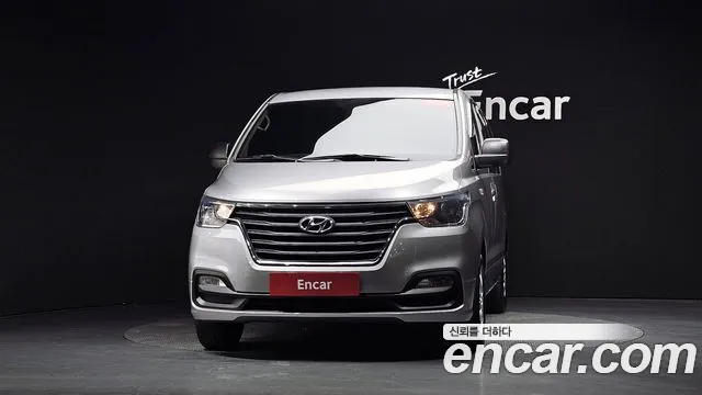 Hyundai Starex 2018 thumb 2