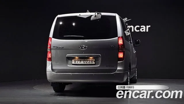 Hyundai Starex 2018 thumb 3