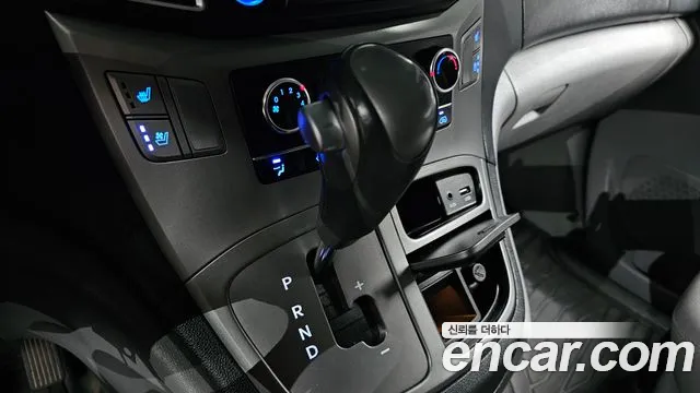 Hyundai Starex 2018 thumb 8