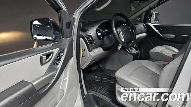 Hyundai Starex 2018 thumb 9