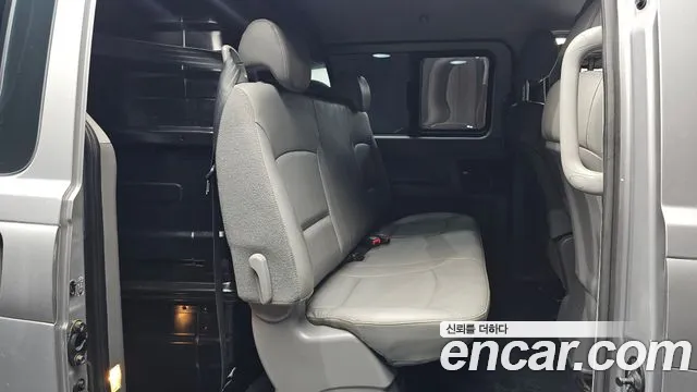 Hyundai Starex 2018 thumb 10