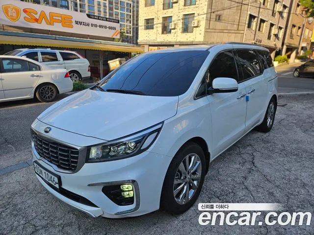 Kia Carnival 2019 thumb 3