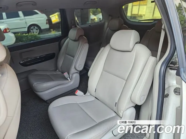 Kia Carnival 2019 thumb 8