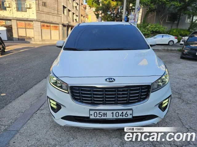 Kia Carnival 2019 thumb 11
