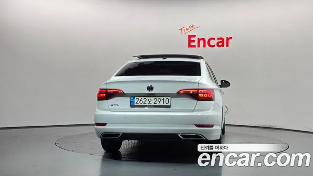 Volkswagen Jetta 2021 thumb 4
