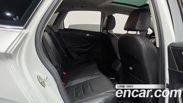 Volkswagen Jetta 2021 thumb 11