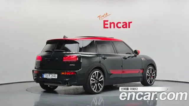 MINI Clubman 2023 thumb 2