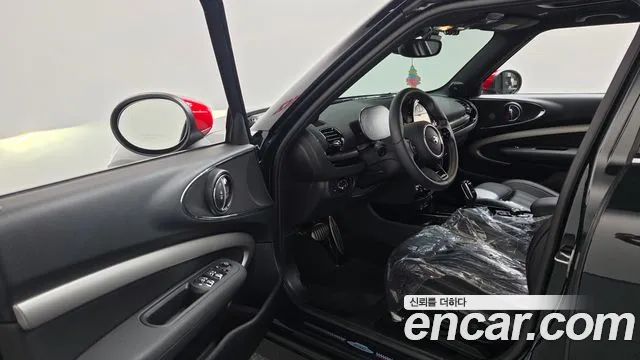 MINI Clubman 2023 thumb 10