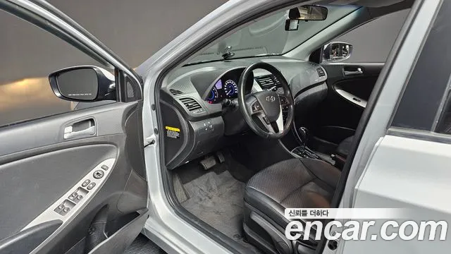 Hyundai Accent 2016 thumb 9