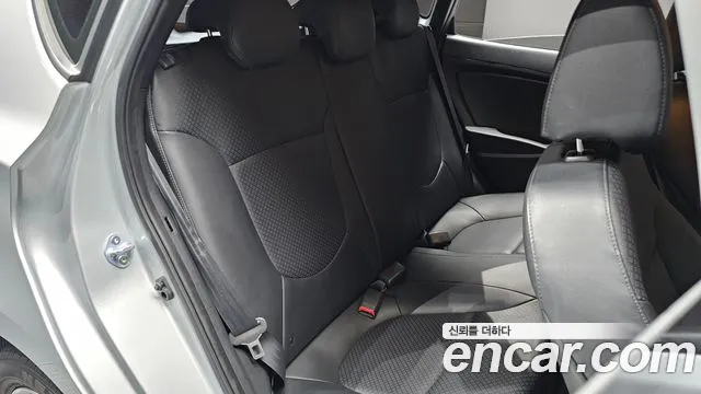Hyundai Accent 2016 thumb 10