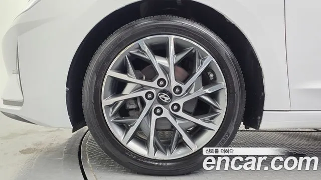 Hyundai Avante 2018 thumb 5