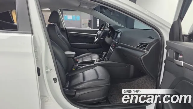 Hyundai Avante 2018 thumb 11