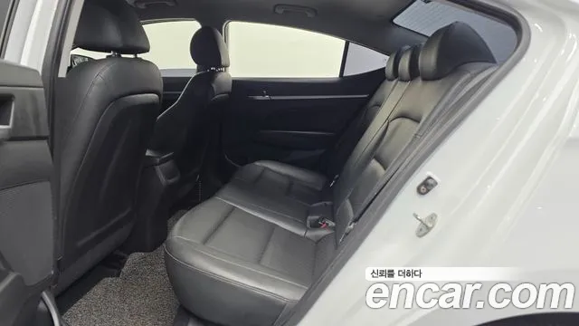 Hyundai Avante 2018 thumb 12