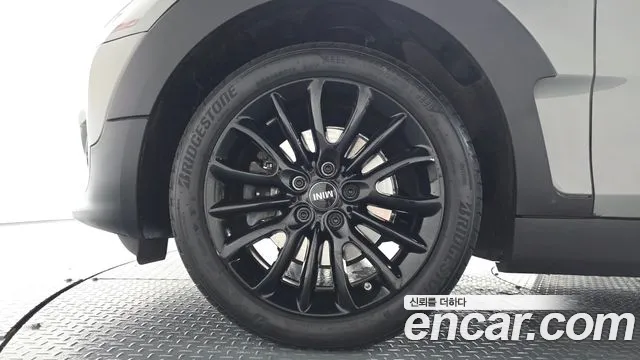 MINI Clubman 2022 thumb 4
