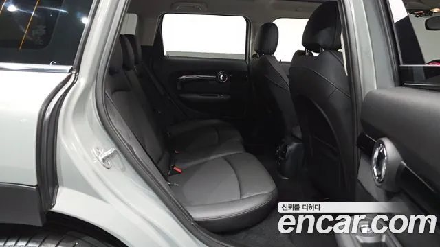 MINI Clubman 2022 thumb 10