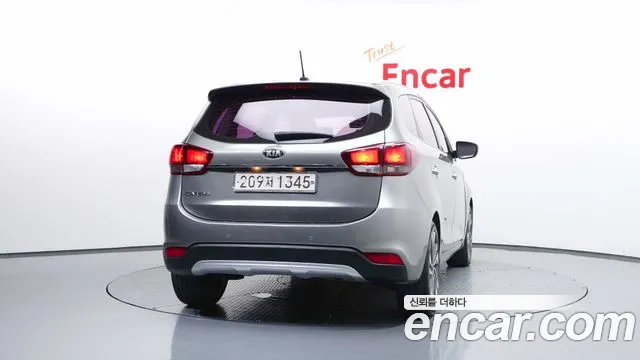 Kia Carens 2018 thumb 4