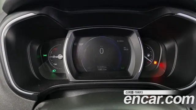 Renault-KoreaSamsung Koleos 2017 thumb 8