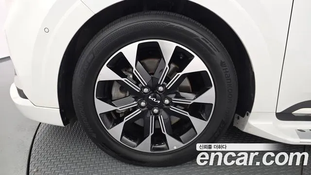 Kia Carnival 2022 thumb 4