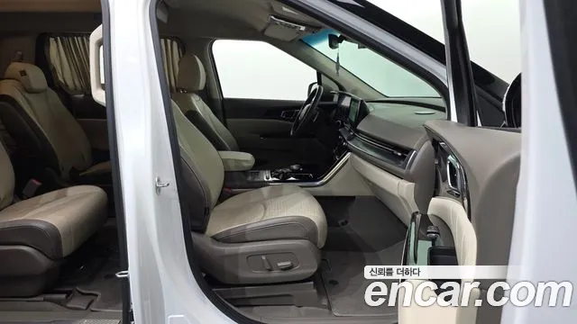 Kia Carnival 2022 thumb 10