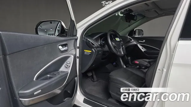 Hyundai Santa Fe 2015 thumb 10