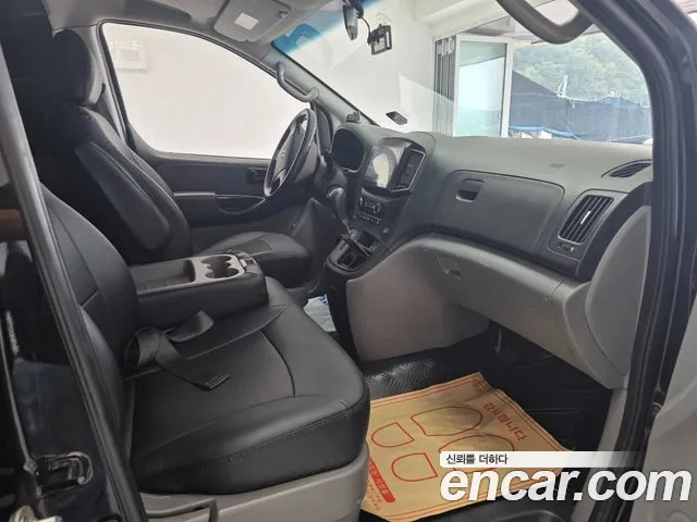 Hyundai Starex 2016 thumb 10