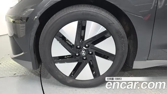 Hyundai IONIQ 6 2023 thumb 4