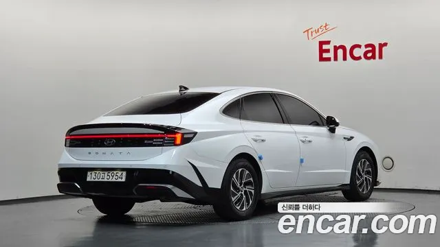 Hyundai Sonata 2023 thumb 2