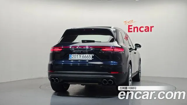 Porsche Cayenne 2020 thumb 4